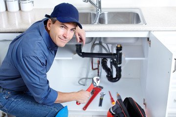 How to Avoid Expensive Plumbing Emergencies During Winter